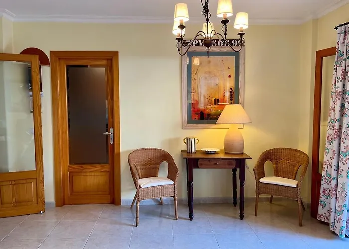 Апартаменти Spacious Close To The *