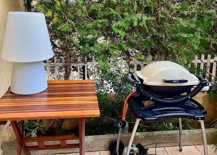 Spacious Close To The Апартаменти *