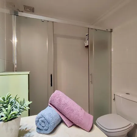Spacious Close To The Apartment